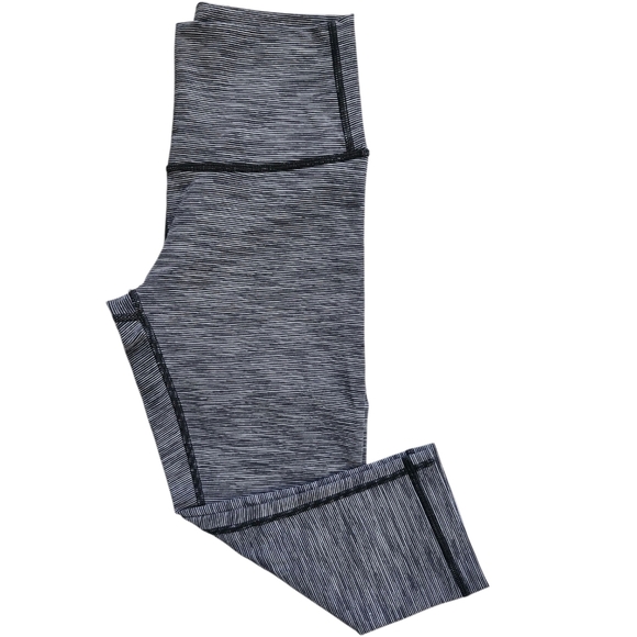 Lululemon Wunder Under Cropped Active Leggings - Picture 1 of 4